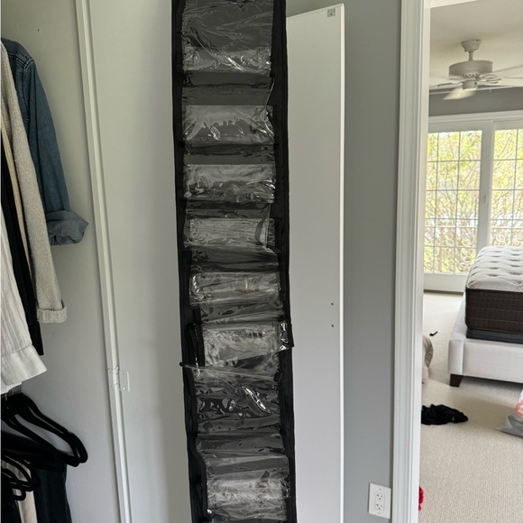 Legging Storage Bag Storage Hanger Can Holds 24 Leggings or Shirts - Picture 3 of 3